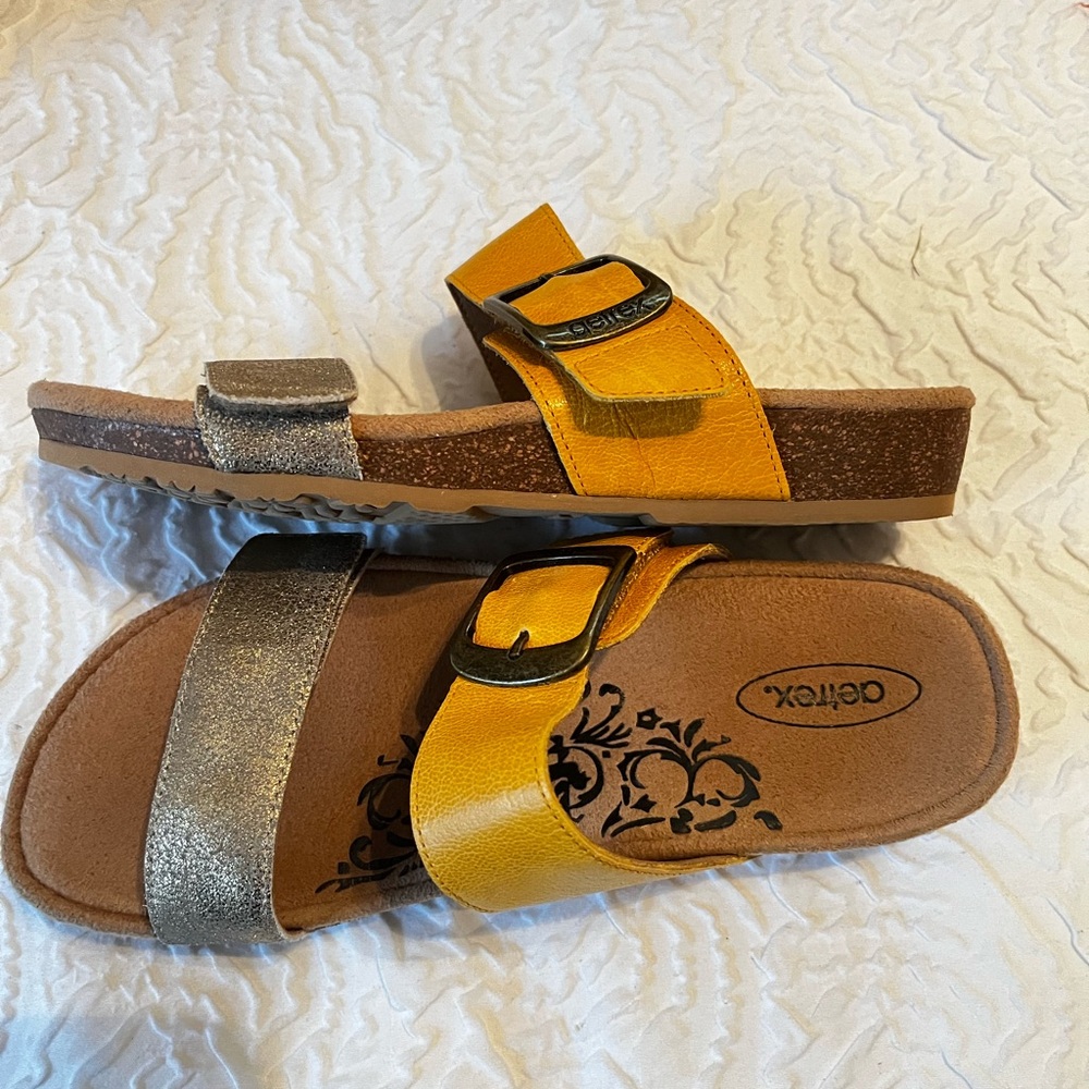 Aetrex Yellow Leather Slide with Decorative Insole - Picture 6 of 6